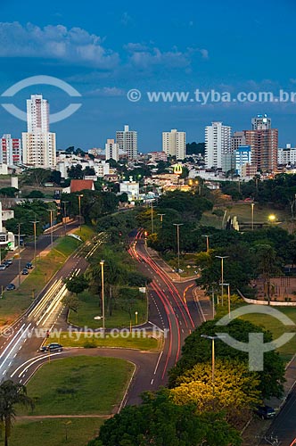  Assunto: Vista panorâmica da cidade de Bauru ao entardecer - Parque Vitória Régia  / Local:  Bauru - SP  / Data: 04/2010 