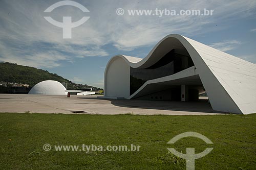  Assunto: Sede da Fundação Oscar Niemeyer no Caminho Niemeyer - Projeto de Oscar Niemeyer  / Local:  Niterói - Rio de Janeiro - RJ  / Data: 02/2007 