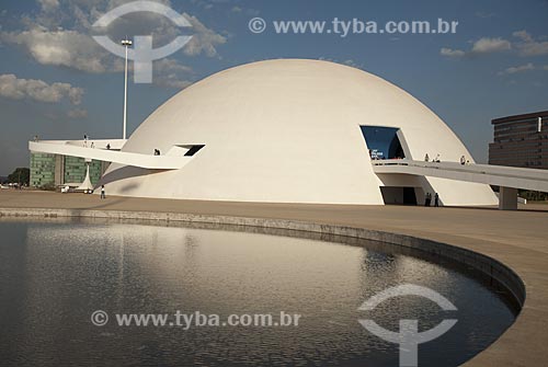  Assunto: Museu Nacional Honestino Guimarães no Complexo Cultural da República - Obra de Oscar Niemeyer  / Local:  Brasília - DF  / Data: 07/2007 