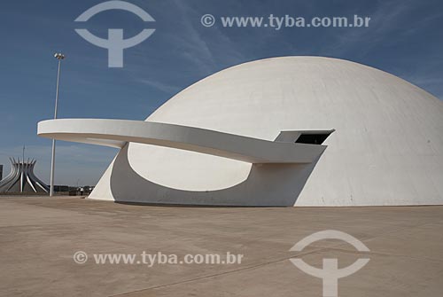  Assunto: Museu Nacional Honestino Guimarães no Complexo Cultural da República - Obra de Oscar Niemeyer  / Local:  Brasília - DF  / Data: 07/2007 