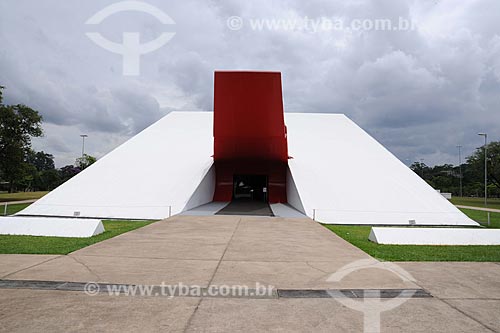  Assunto: Auditório Ibirapuera - Projeto de Oscar Niemeyer  / Local:  Parque do Ibirapuera - São Paulo - SP  / Data: 01/2010 