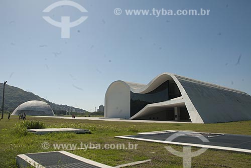  Assunto: Sede da Fundação Oscar Niemeyer no Caminho Niemeyer - Projeto de Oscar Niemeyer  / Local:  Niterói - Rio de Janeiro - RJ  / Data: 07/2008 