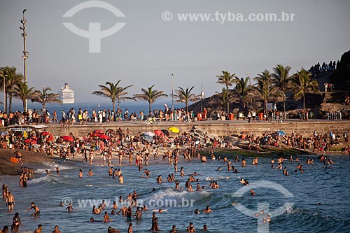  Assunto: Banhistas na Praia do Arpoador  / Local:  Ipanema - Rio de Janeiro - RJ  / Data: 01/2011 