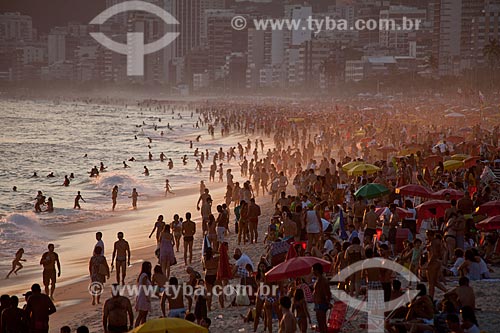  Assunto: Banhistas na Praia do Arpoador  / Local:  Ipanema - Rio de Janeiro - RJ  / Data: 02/2011 