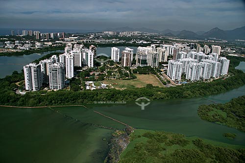  Assunto: Vista aérea do condomínio residencial Península, na Barra da Tijuca  / Local:  Rio de Janeiro - RJ - Brasil  / Data: 02/2011 