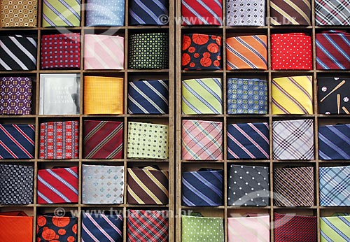  Assunto: Detalhe de gravatas vendidas nas ruas de Nova Iorque  / Local: Nova Iorque - Estados Unidos da América - EUA  / Data: 09/2009 