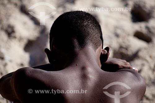  Assunto: Banhista descansando na praia do Arpoador  / Local: Rio de Janeiro - RJ - Brasil  / Data: Fevereiro 2011 