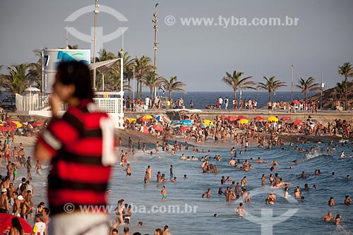  Assunto: Banhistas na Praia do Arpoador  / Local: Rio de Janeiro - RJ - Brasil  / Data: 02/2011 