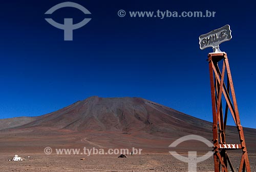  Assunto: Fronteira entre o norte do Chile e o sul da Bolívia - A caminho do salar de Uyuni  / Local: Chile - América Latina / Data: 01/2011 