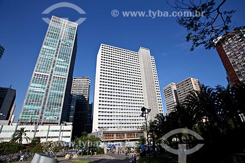  Assunto: Edifício Avenida Central e prédio da Caixa Econômica Federal no Largo da Carioca / Local: Centro  -  Rio de Janeiro   -   RJ   -   Brasil / Data: 02/2011 