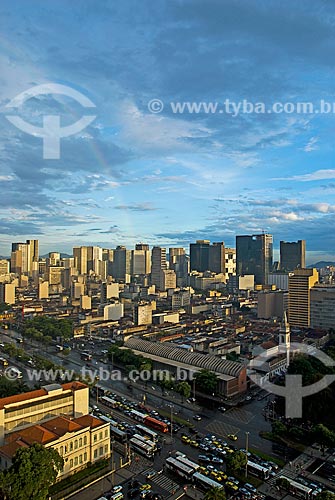  Assunto: Vista aérea da Avenida Presidente Vargas com Escola Municipal Rivadávia Corrêa e Biblioteca Pública do Estado / Local: Centro - Rio de Janeiro (RJ) - Brasil  / Data: 12/2009 