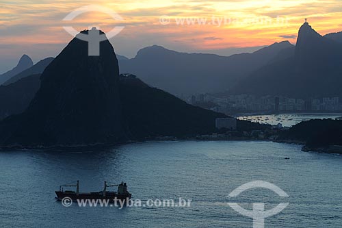  Assunto: Vista aérea de navio cargueiro / Local: Rio de Janeiro (RJ) - Brasil / Data: 10/2008 