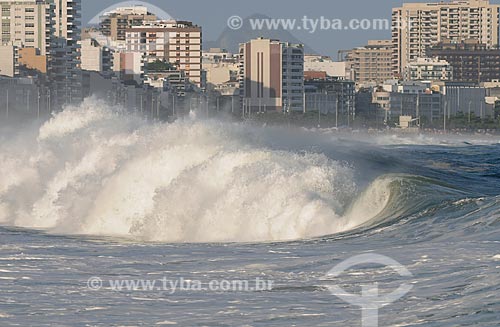  Assunto: Ressaca com ondas quebrando nas praias de Ipanema e Leblon / Local: Rio de Janeiro - Rio de Janeiro (RJ) - Brasil / Data: 04/2009 
