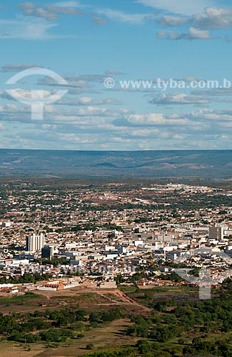  Assunto: Vista da cidade de Juazeiro do Norte à partir do morro do Horto - Chapada do Araripe ao fundo / Local: Juazeiro do Norte - Ceará (CE) - Brasil / Data: 08/2010 
