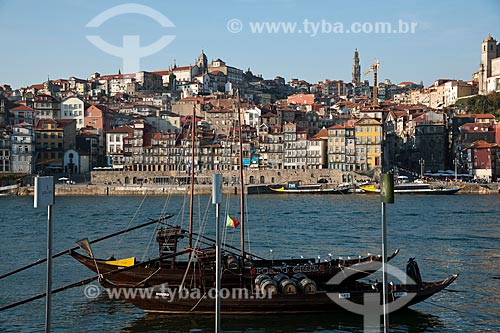  Assunto: Cais do Ribeira da cidade do Porto visto de Vila Nova de Gaia / Local: Porto - Portugal - Europa / Data: 10/2010 