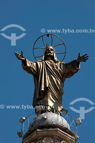  Assunto: Imagem de Cristo na torre do Liceu e Igreja Sagrado Coração de Jesus / Local: Campos Elíseos - São Paulo (SP) - Brasil / Data: 02/2011 
