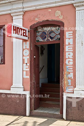  Assunto: Fachada de hotel em Piratini (Antiga capital Farroupilha) / Local: Piratini - Rio Grande do Sul (RS) - Brasil / Data: 01/2009 