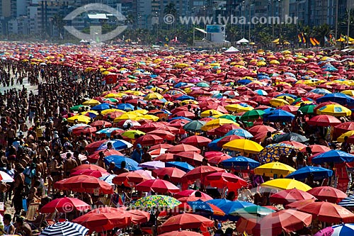  Assunto: Banhistas na Praia de Ipanema / Local: Ipanema - Rio de Janeiro (RJ) - Brasil / Data: 04/2011 