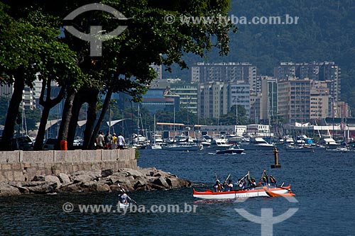  Assunto: Canoa havaiana na Enseada de Botafogo / Local: Urca - Rio de Janeiro (RJ) - Brasil / Data: 04/2011 