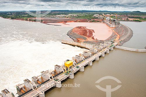  Assunto: Vista aérea do vertedouro da Usina Hidrelétrica de Estreito / Local: Estreito - Maranhão (MA) - Brasil / Data: 20/03/2011 