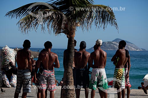  Assunto: Jovens na Praia de Ipanema / Local: Ipanema - Rio de Janeiro (RJ) - Brasil / Data: 02/2011 