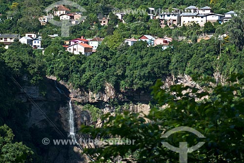  Assunto: Vista da cascata Véu da Noiva e da vila operária / Local: Distrito Galopólis - Caxias do Sul - Rio Grande do Sul (RS) - Brasil / Data: 03/2009 