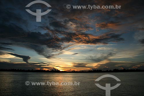  Assunto: Crepúsculo no Rio Amazonas / Local: Parintins - Amazonas (AM) - Brasil / Data: 06/2011 