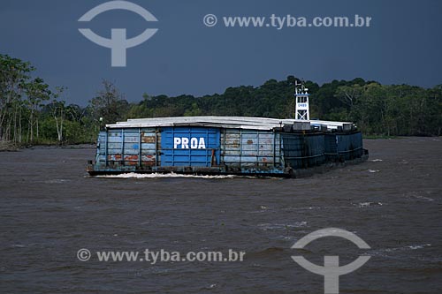  Assunto: Balsa de transporte no Rio Amazonas / Local: Parintins - Amazonas (AM) - Brasil / Data: 06/2011 