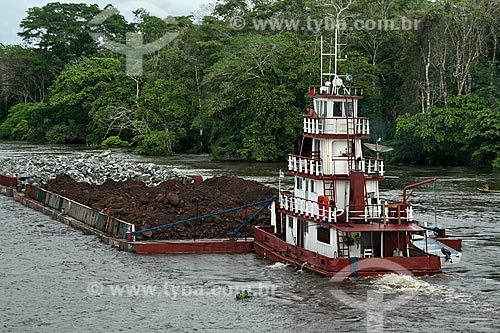  Assunto: Balsa de transporte no Rio Amazonas / Local: Itacoatiara - Amazonas (AM) - Brasil / Data: 06/2011 