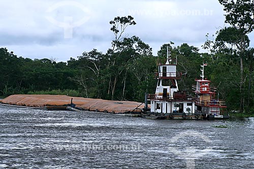  Assunto: Balsa de transporte no Rio Amazonas / Local: Itacoatiara - Amazonas (AM) - Brasil / Data: 06/2011 