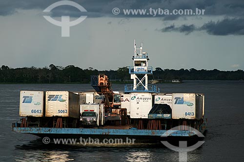  Assunto: Balsa de transporte no Rio Amazonas / Local: Itacoatiara - Amazonas (AM) - Brasil / Data: 06/2011 