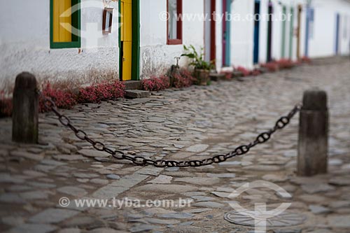  Assunto: Rua com pavimentação em pedra conhecida como pé de moleque / Local: Paraty - Rio de Janeiro (RJ) - Brasil / Data: 07/2011 
