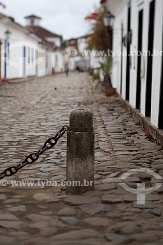  Assunto:  Rua com pavimentação em pedra conhecida como pé de moleque / Local: Paraty  -  Rio de Janeiro  ( RJ )   -  Brasil / Data:  