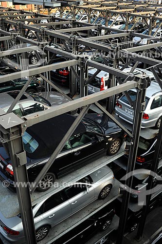  Assunto: Estacionamento de carros / Local: Manhattan - Nova Iorque - Estados Unidos da América / Data: 07/2009 