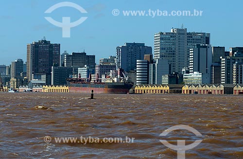  Assunto: Navio cargueiro no Lago Guaíba / Local: Porto Alegre - Rio Grande do Sul (RS) - Brasil / Data: 07/2011 