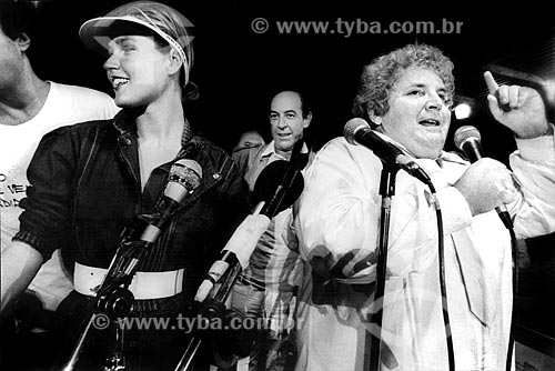  Assunto: Xuxa e Jô Soares no Comício das Diretas com Raul Cortez em frente à Igreja Nossa Senhora da Candelária / Local: Rio de Janeiro (RJ) -  Brasil / Data: 04/1984 