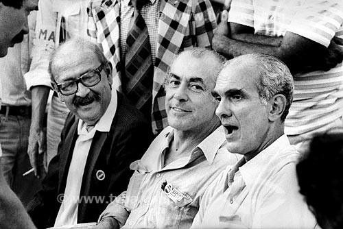  Assunto: Teotônio Vilela com Leonel Brizola e Saturnino Braga nas comemorações do 1º de maio na Quinta da Boa Vista / Local: Rio de Janeiro (RJ) -  Brasil / Data: 05/1983 