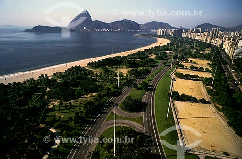  Assunto: Vista aérea do Aterro do Flamengo com Pão de Açúcar ao fundo / Local: Flamengo - Rio de Janeiro (RJ) - Brasil / Data: 12/1996 