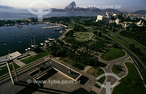  Assunto: Vista aérea do Aterro do Flamengo com Pão de Açúcar ao fundo / Local: Glória - Rio de Janeiro (RJ) - Brasil / Data: 12/1996 