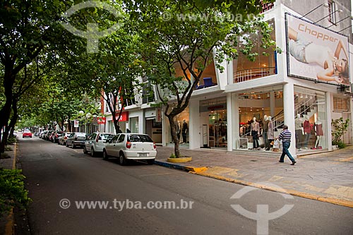  Assunto: Comércio sofisticado na Rua Moron   / Local: Passo Fundo - Rio Grande do Sul (RS) - Brasil / Data: 04/2011 