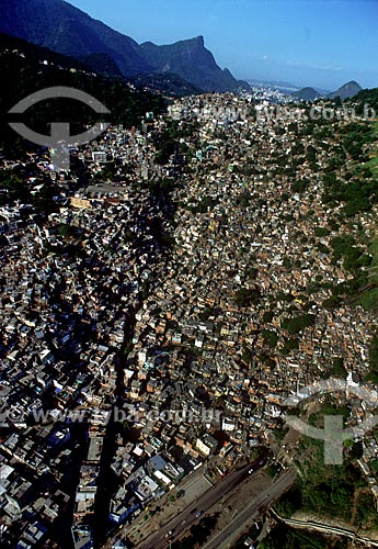  Assunto: Vista aérea da Favela da Rocinha / Local: São Conrado - Rio de Janeiro (RJ) - Brasil / Data: 1996 