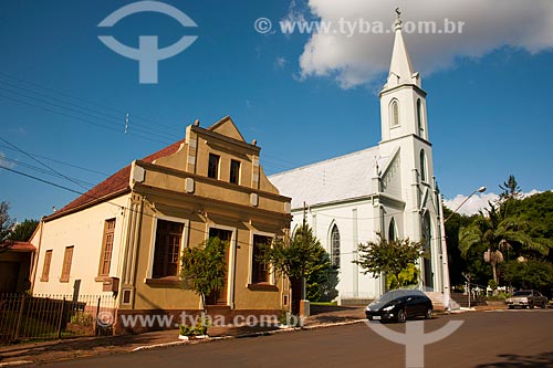  Assunto: Igreja Matriz Cristo Rei na Praça Otto Stahl  / Local: Não-Me-Toque - Rio Grande do Sul (RS) - Brasil / Data: 03/2011  