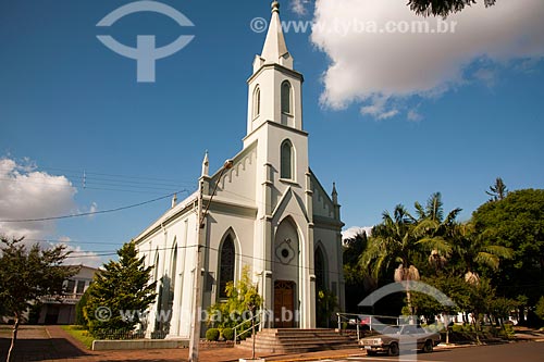  Assunto: Igreja Matriz Cristo Rei na Praça Otto Stahl  / Local: Não-Me-Toque - Rio Grande do Sul (RS) - Brasil / Data: 03/2011  