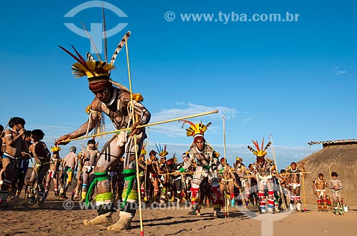  Assunto: Índios Kalapalo na aldeia Aiha se preparando para o Jawari com etnia Wuaja / Local: Querência - Mato Grosso (MT) - Brasil / Data: 07/2011 