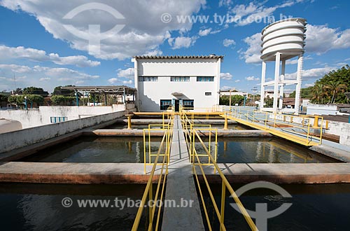  Assunto: Estação de Tratamento de Água - Captação de água do Rio São Francisco / Local: Pirapora - Minas Gerais (MG) - Brasil / Data: 09/2011 