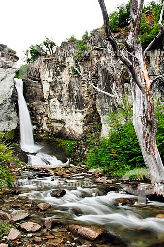  Assunto: Cachoeira Chorrillo del Salto no Parque Nacional Los Glaciares na cidade El Chalten - O parque foi declarado Patrimônio da Humanidade pela UNESCO em 1981 / Local: Patagônia - Argentina - América do Sul / Data: 02/2010 