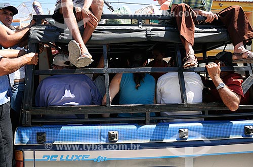  Assunto: Transporte irregular de passageiros em caminhonete - também chamado de Pau de arara / Local: Brejo Santo - Ceará (CE) - Brasil / Data: 10/2011 