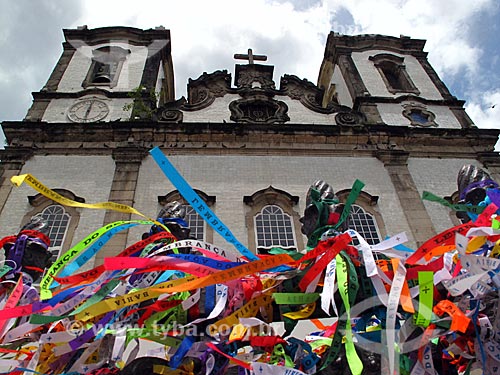  Assunto: Fitinhas de lembrança em frente à Igreja de Nosso Senhor do Bonfim              / Local: Salvador - Bahia (BA) - Brasil / Data: 01/2012 