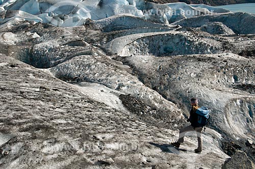  Assunto: Alpinista no Glaciar Viedma / Local: El Chalten - Província de Santa Cruz - Argentina - América do Sul / Data: 02/2010 