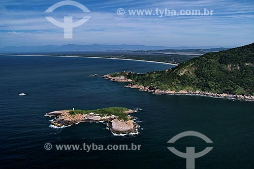  Assunto: Ilha com Restinga de Marambaia ao fundo / Local: Guaratiba - Rio de Janeiro (RJ) - Brasil / Data: 01/2012 